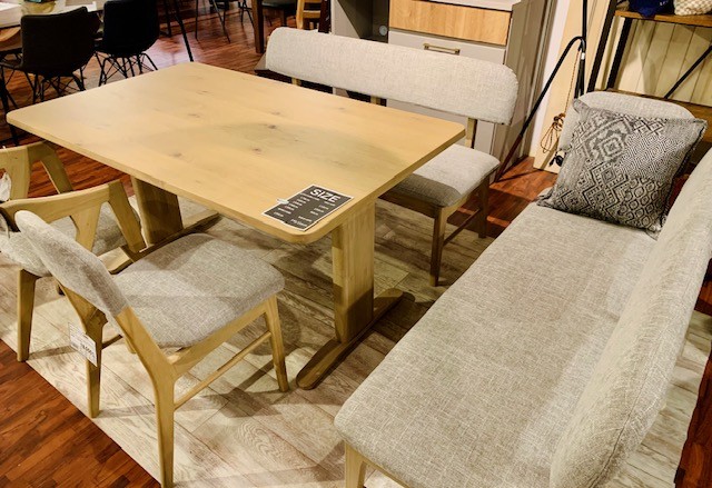 ダイニング4点セット